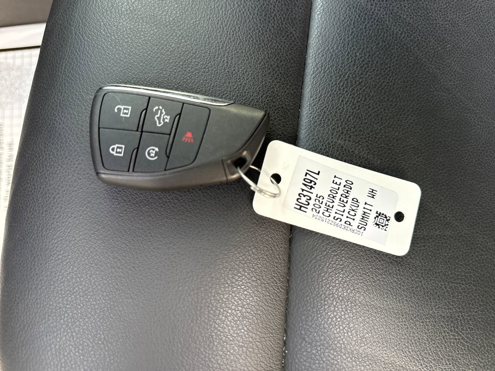 Used 2025 Chevrolet Silverado 1500 LT w/ Z71 Off-Road Package image 29