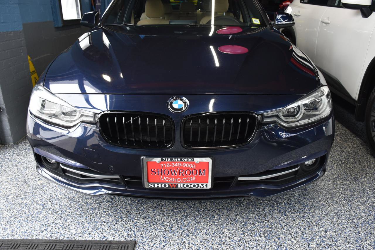 Used 2017 BMW 330i xDrive Sedan w/ Premium Package AWD/4WD image 9