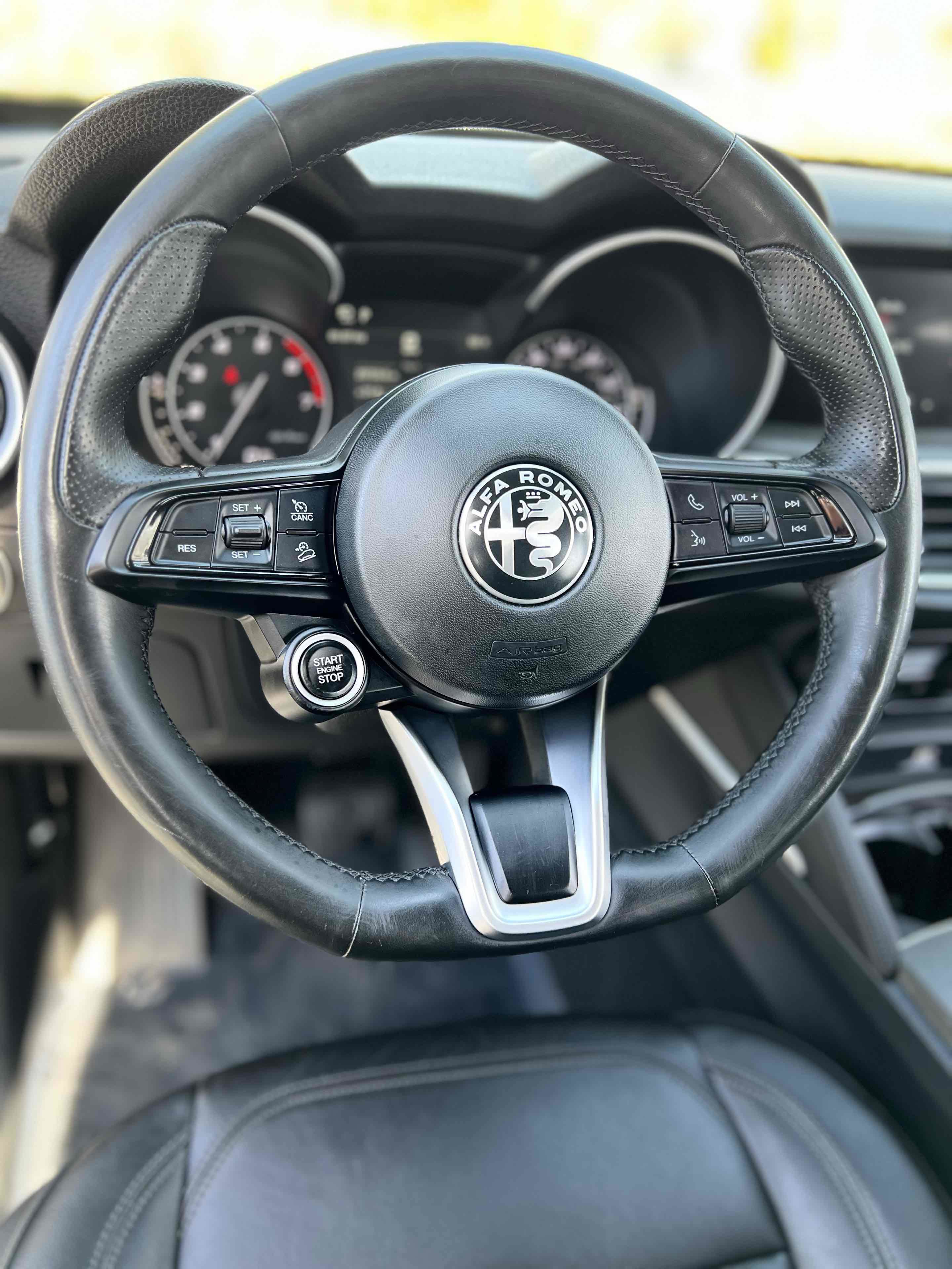 Used 2020 Alfa Romeo Stelvio Ti w/ Nero Edizione image 27