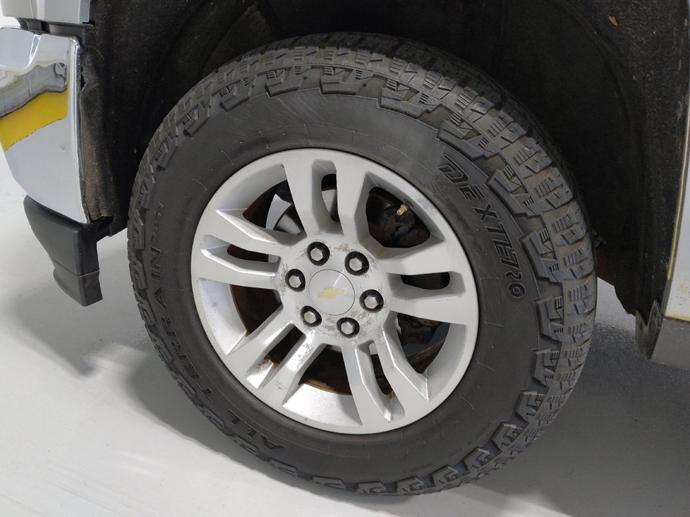 Used 2018 Chevrolet Silverado 1500 LT w/ All Star Edition image 31