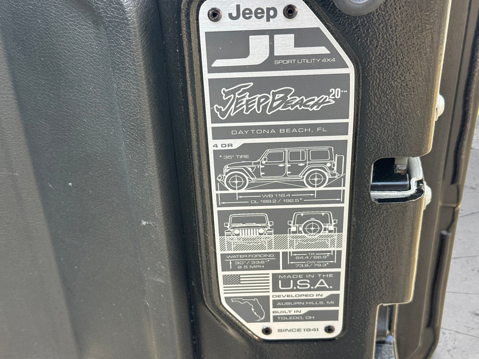 Used 2023 Jeep Wrangler Unlimited Sport w/ Xtreme 35 Tire Package AWD/4WD image 34
