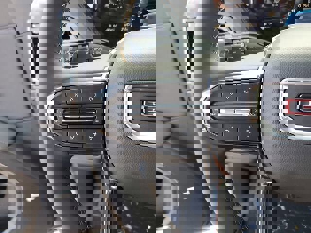 New 2026 GMC Yukon XL AT4 image 28