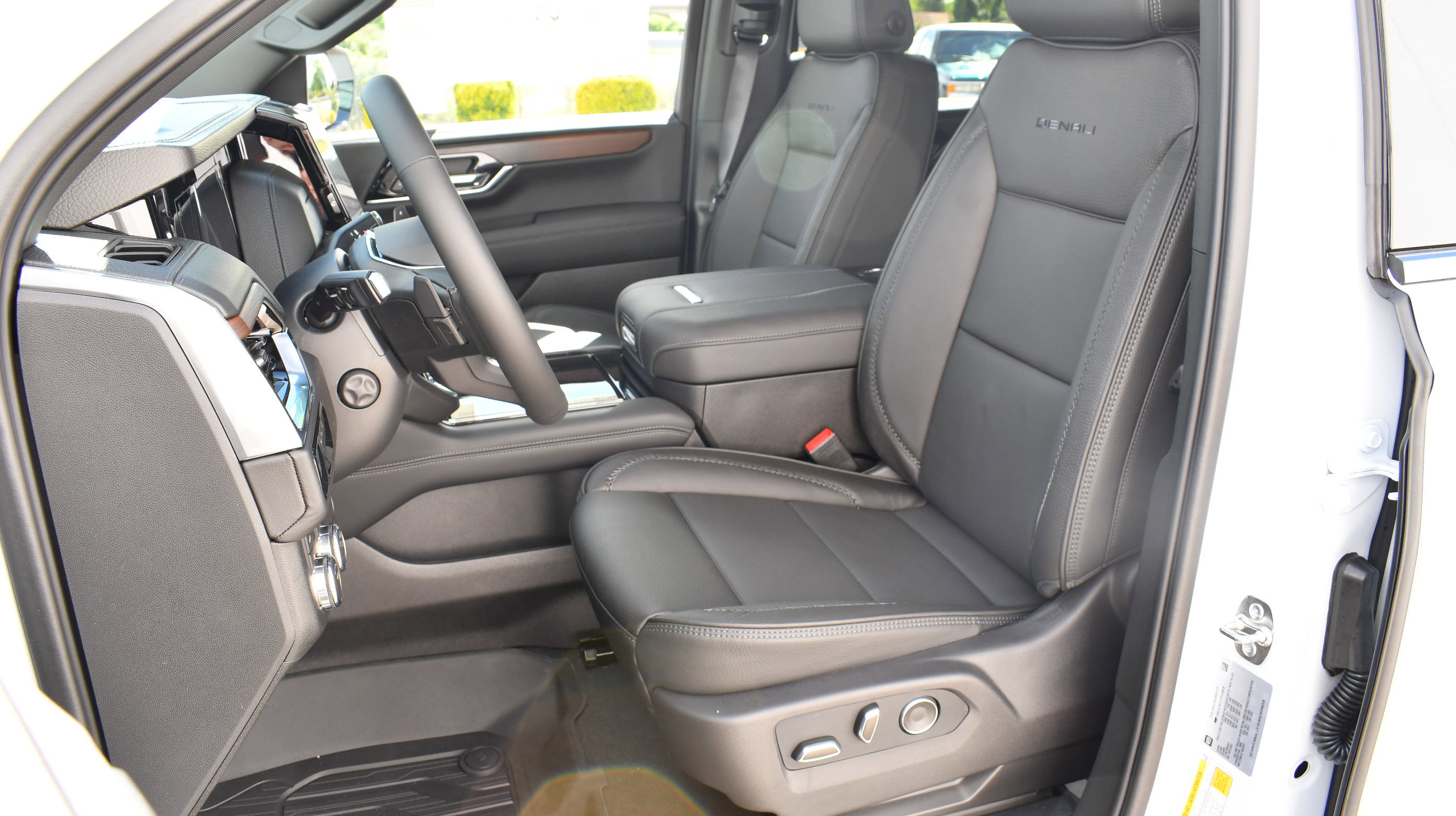 New 2026 GMC Yukon XL Denali AWD/4WD image 26