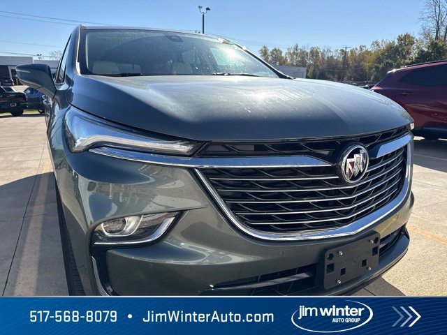 Used 2023 Buick Enclave Essence AWD/4WD image 4