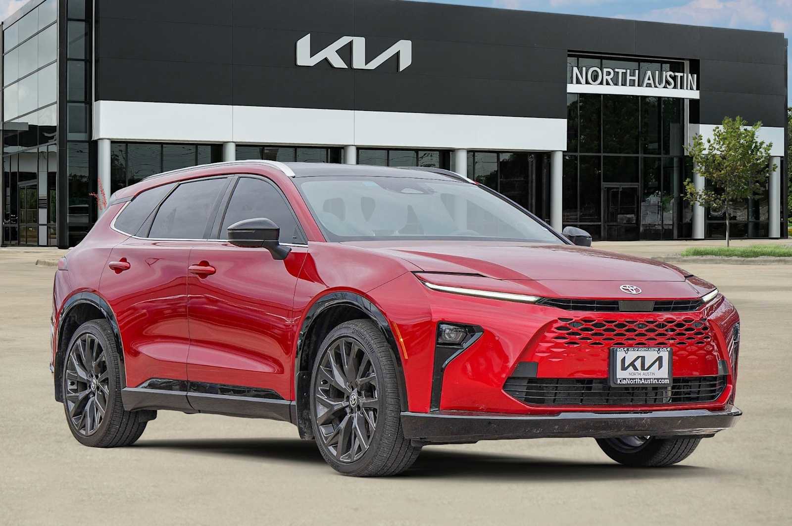 Used 2025 Toyota Crown Signia image 8