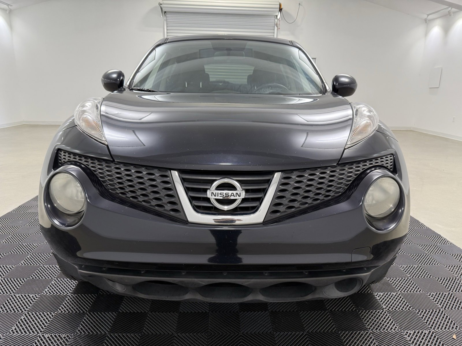 Used 2011 Nissan Juke SV w/ Interior Illumination Pkg video 2