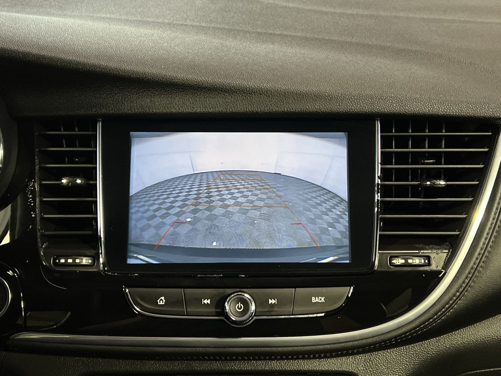 Used 2021 Buick Encore Preferred w/ Safety Package FWD image 19