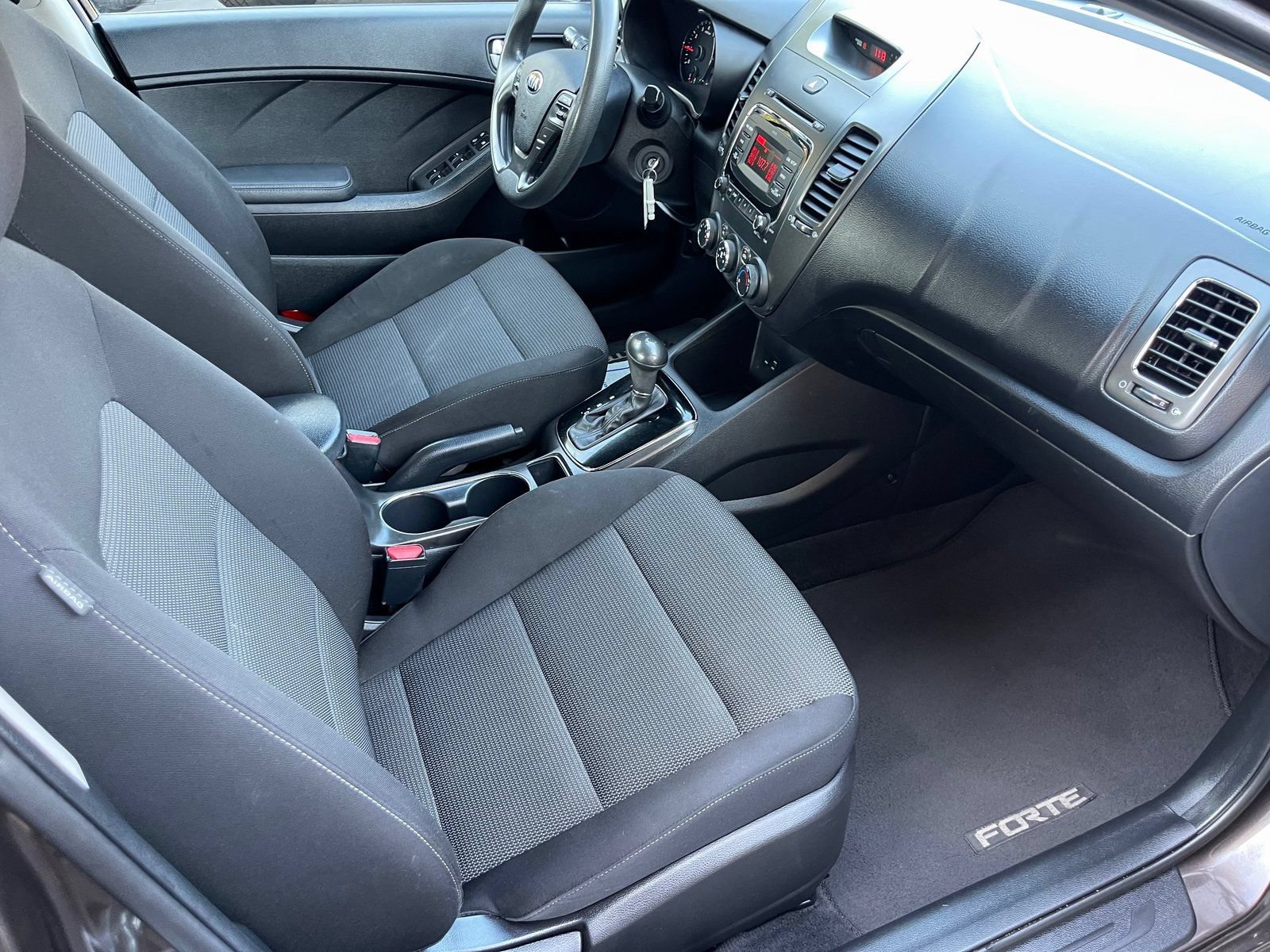 Used 2017 Kia Forte LX FWD image 20