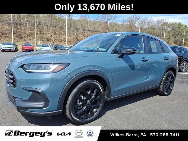 Used 2024 Honda HR-V Sport image 1