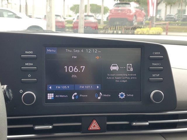 Used 2024 Hyundai Elantra SE image 23