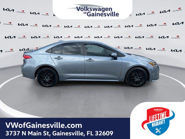 Used 2020 Toyota Corolla LE FWD image 9