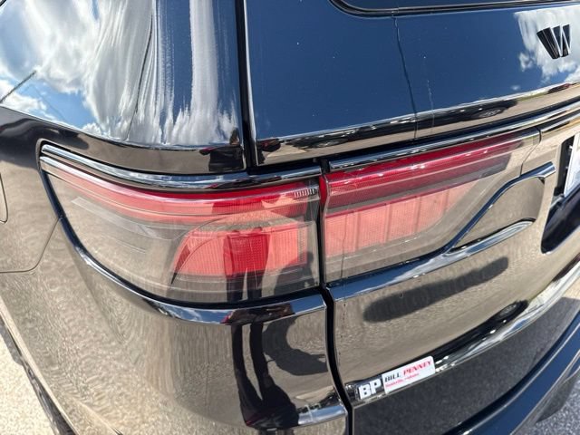 Used 2024 Jeep Wagoneer Series II AWD/4WD image 10