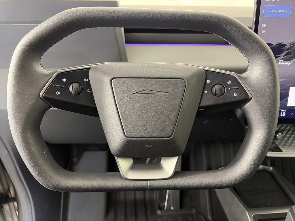 Used 2025 Tesla Cybertruck AWD Crew Cab image 15