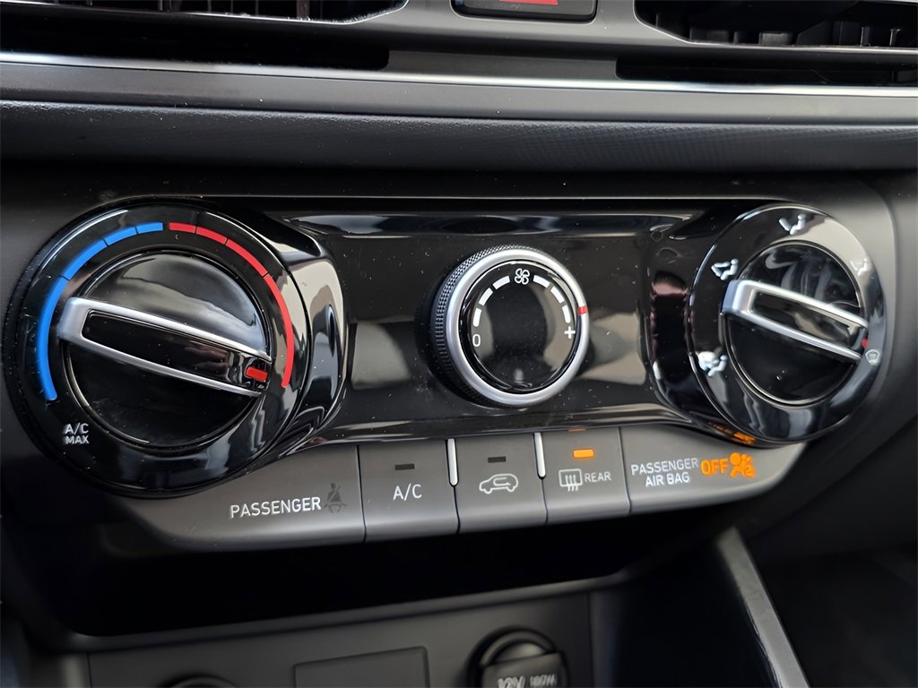 Used 2023 Hyundai Kona SEL image 32