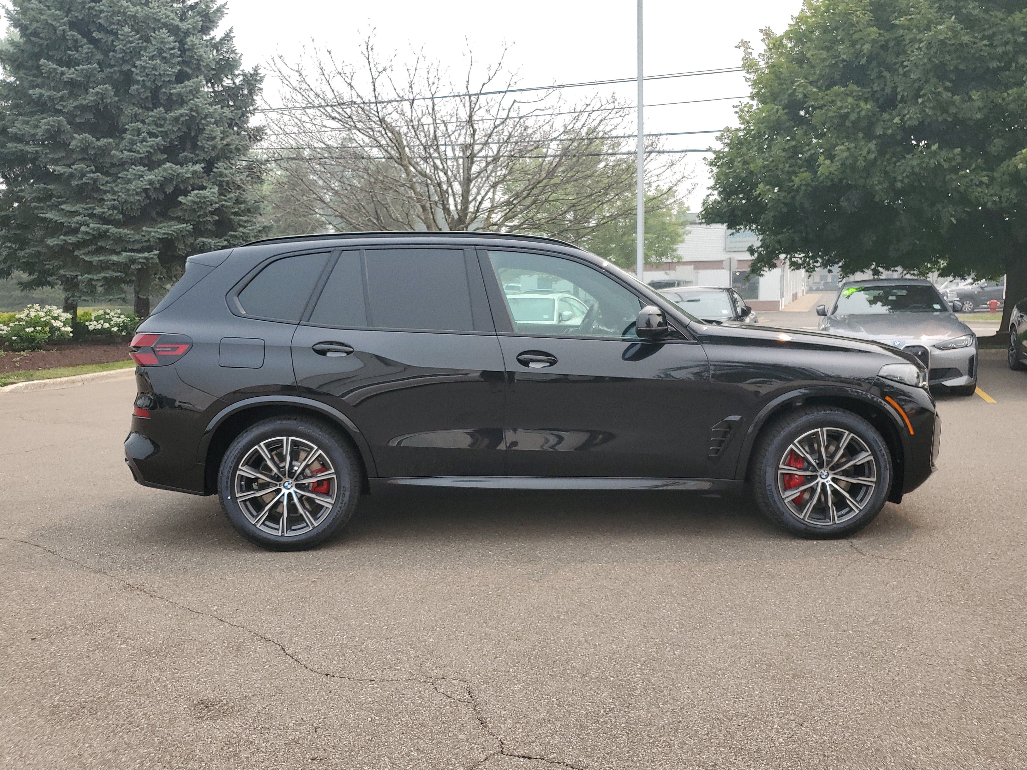 New 2026 BMW X5 xDrive50e w/ Executive Package AWD/4WD image 6