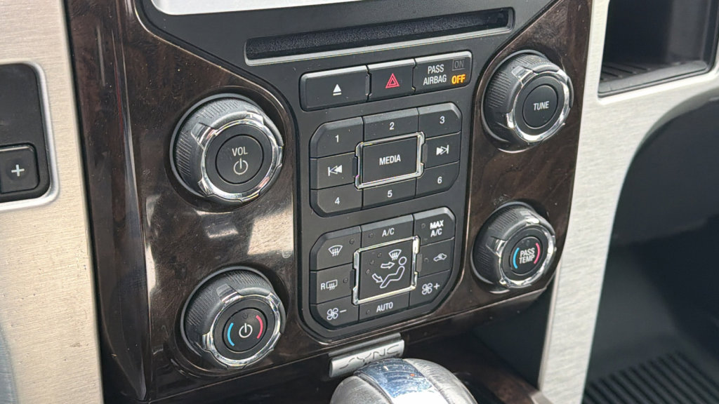 Used 2013 Ford F150 Platinum image 14