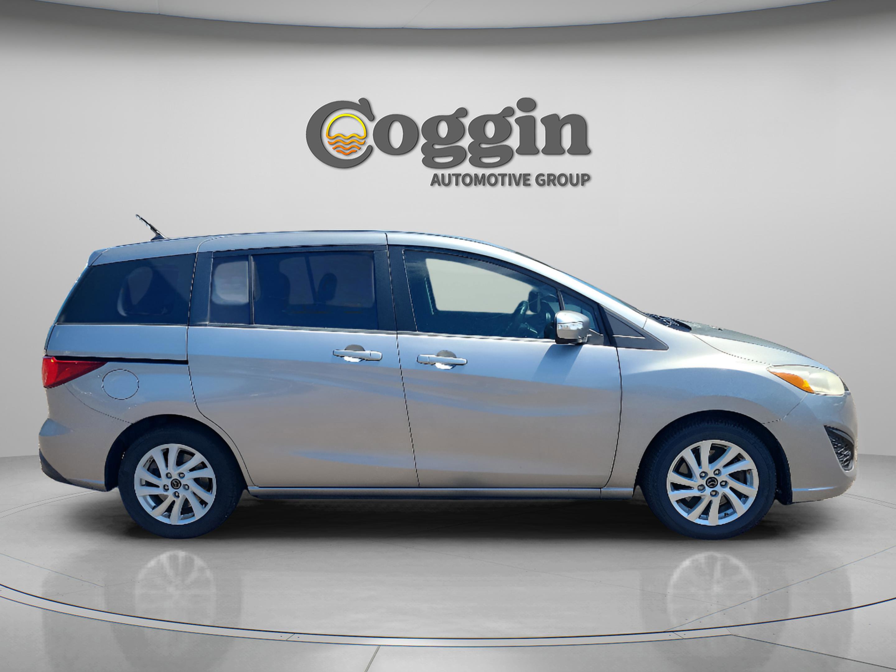 Used 2015 MAZDA MAZDA5 Sport image 6