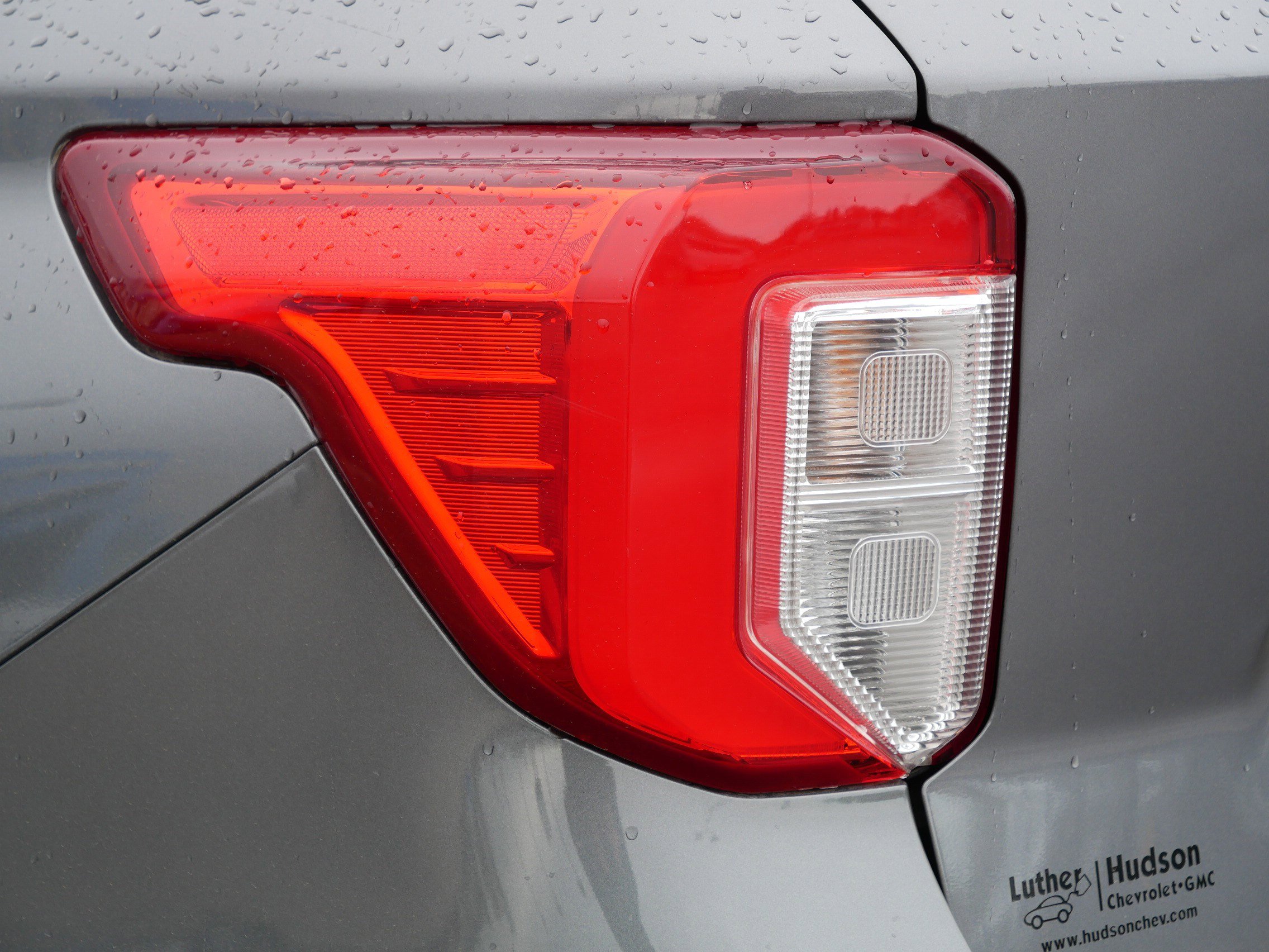 Used 2022 Ford Explorer XLT w/ Equipment Group 202A AWD/4WD image 17