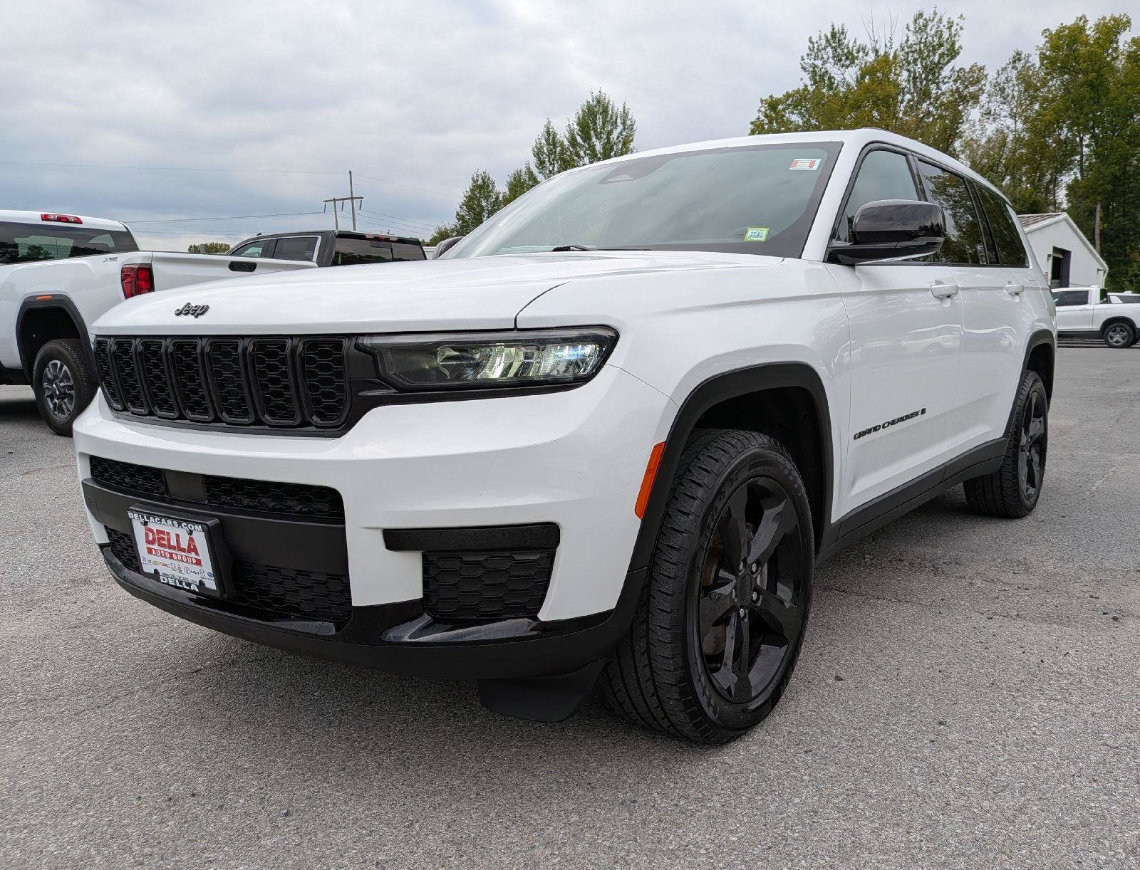 Used 2021 Jeep Grand Cherokee L Laredo AWD/4WD image 3