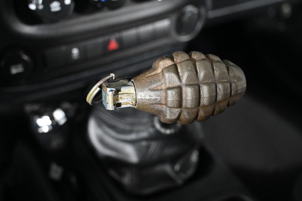 Used 2011 Jeep Wrangler Sport AWD/4WD image 19
