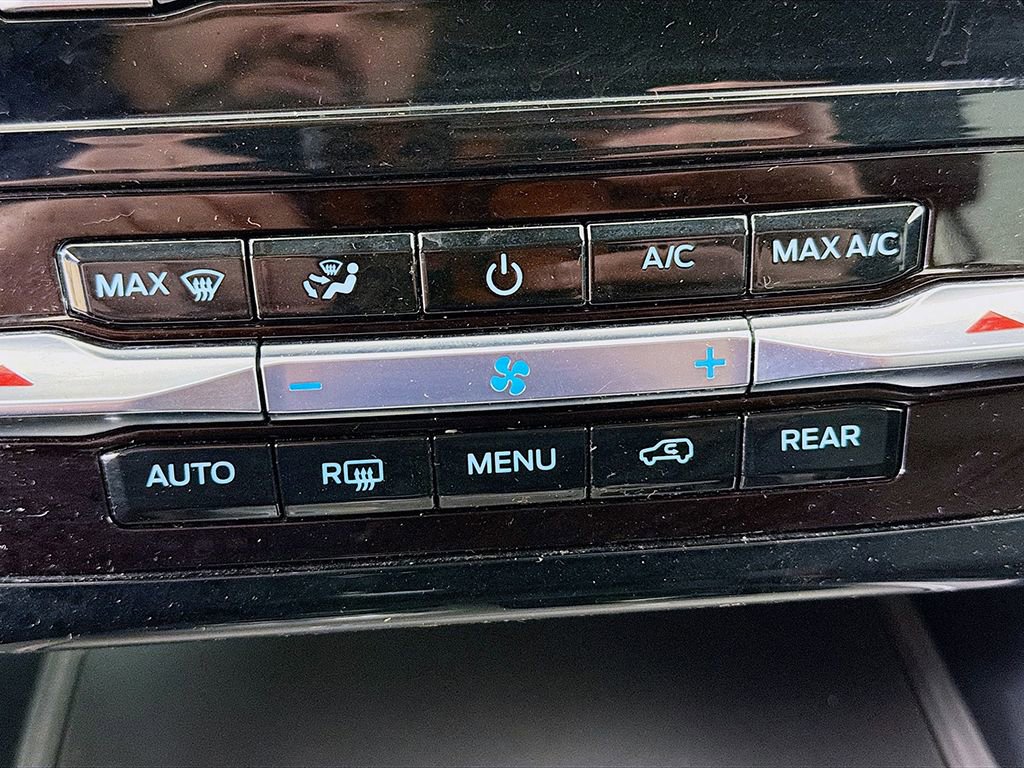 Used 2022 Ford Explorer Limited image 37