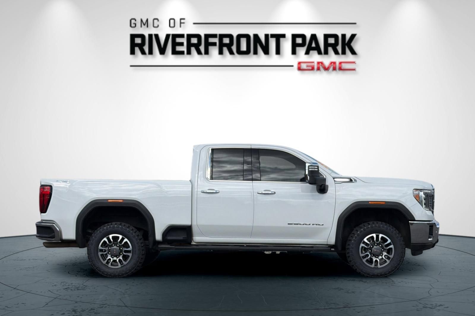 Used 2022 GMC Sierra 2500 SLT w/ Gooseneck/5TH Wheel Package image 2