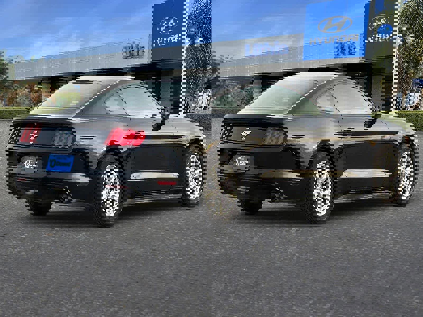 Used 2015 Ford Mustang Coupe video 2