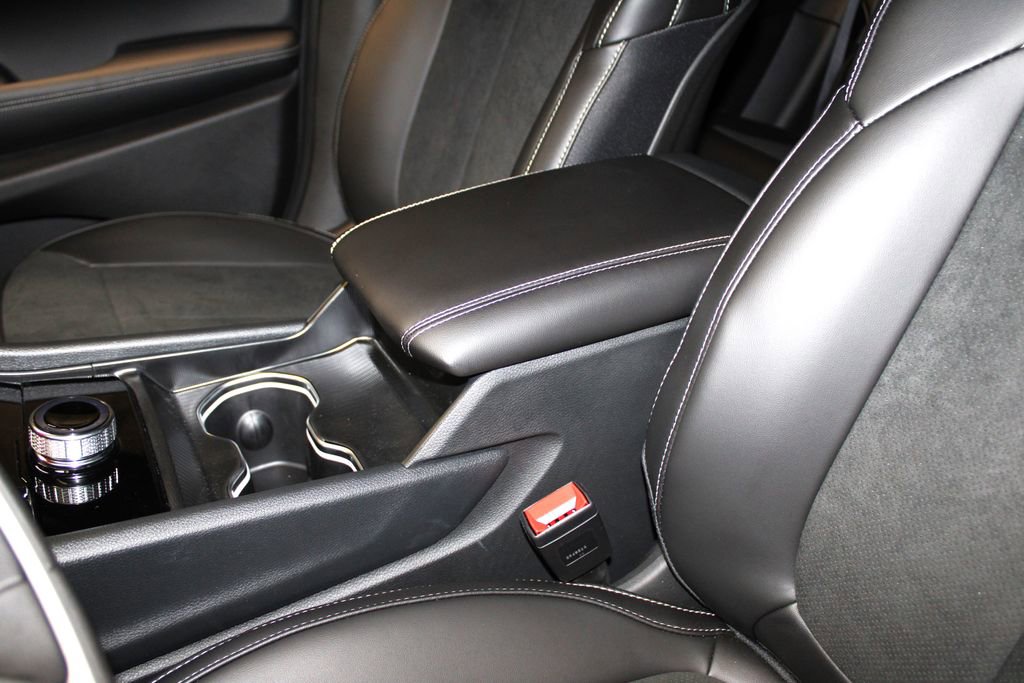 New 2025 Jeep Grand Cherokee Altitude image 20