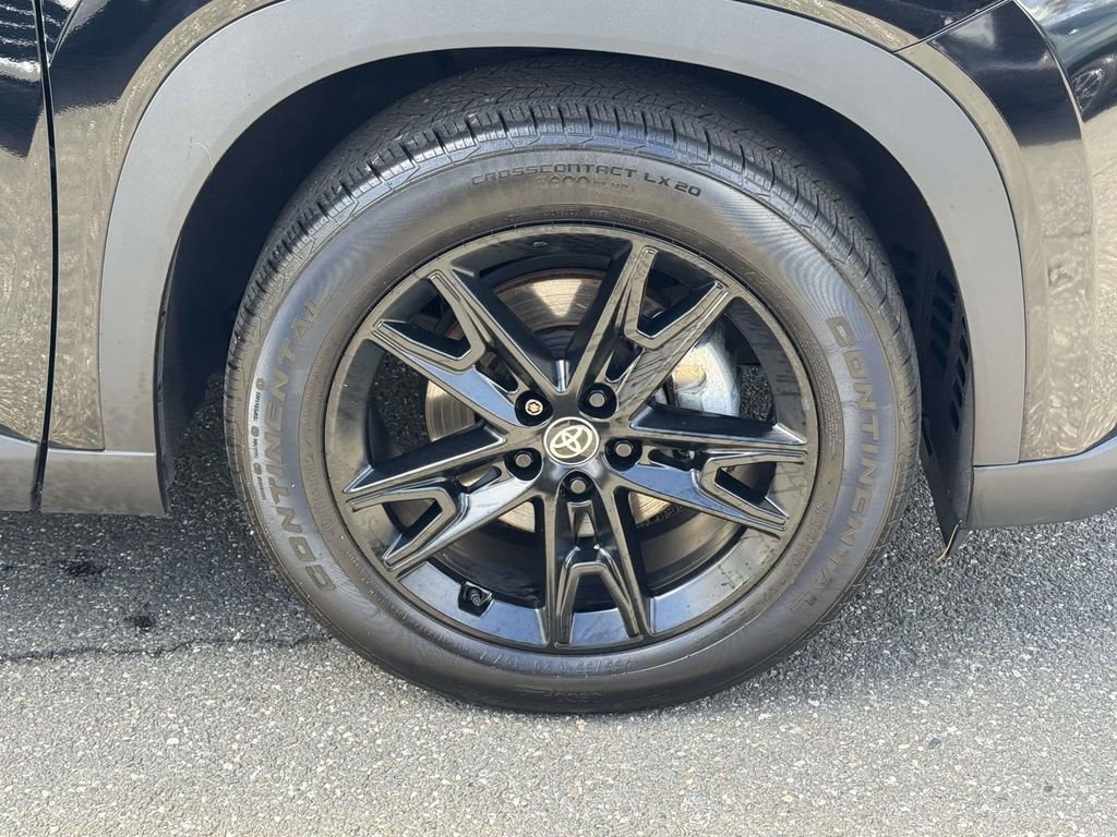 Used 2025 Toyota Grand Highlander AWD image 6