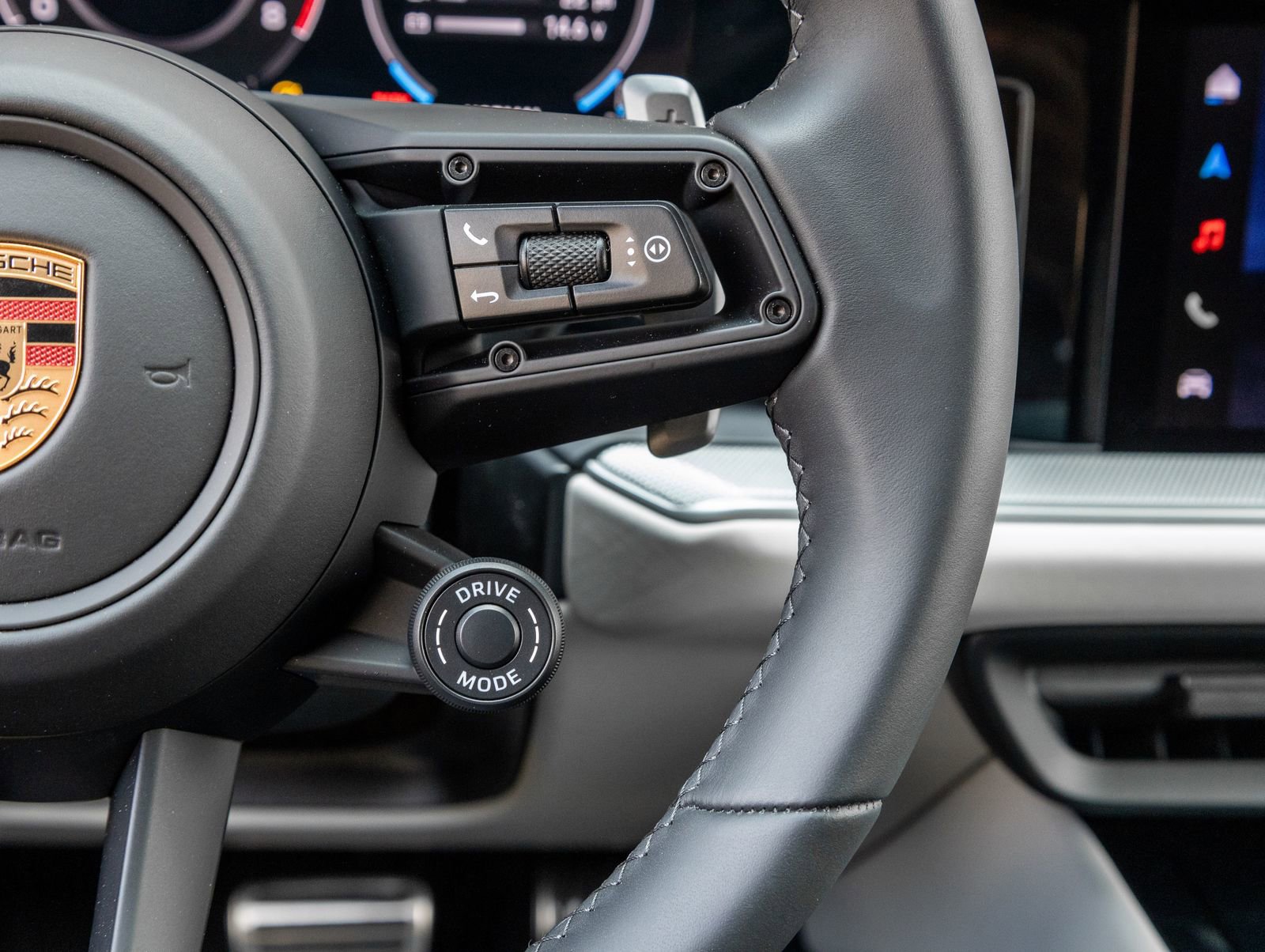 New 2026 Porsche Cayenne S image 16