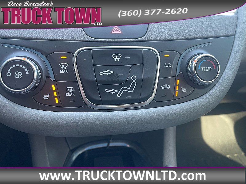Used 2017 Chevrolet Malibu LT w/ Leather Package FWD image 28