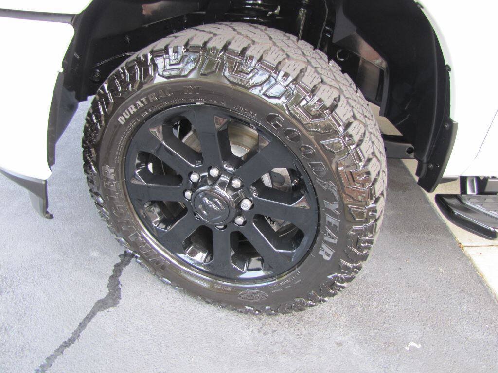 Used 2025 RAM 2500 Big Horn AWD/4WD image 29