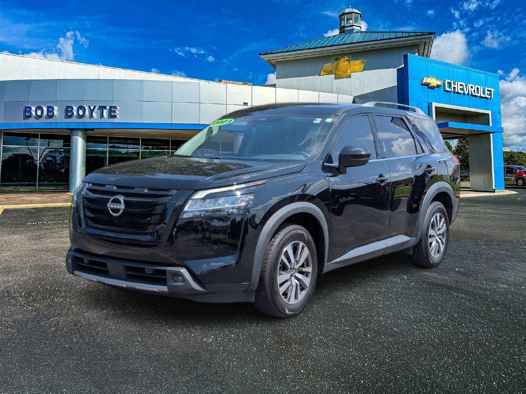 Used 2023 Nissan Pathfinder SL w/ Lighting Package (N92) FWD image 9
