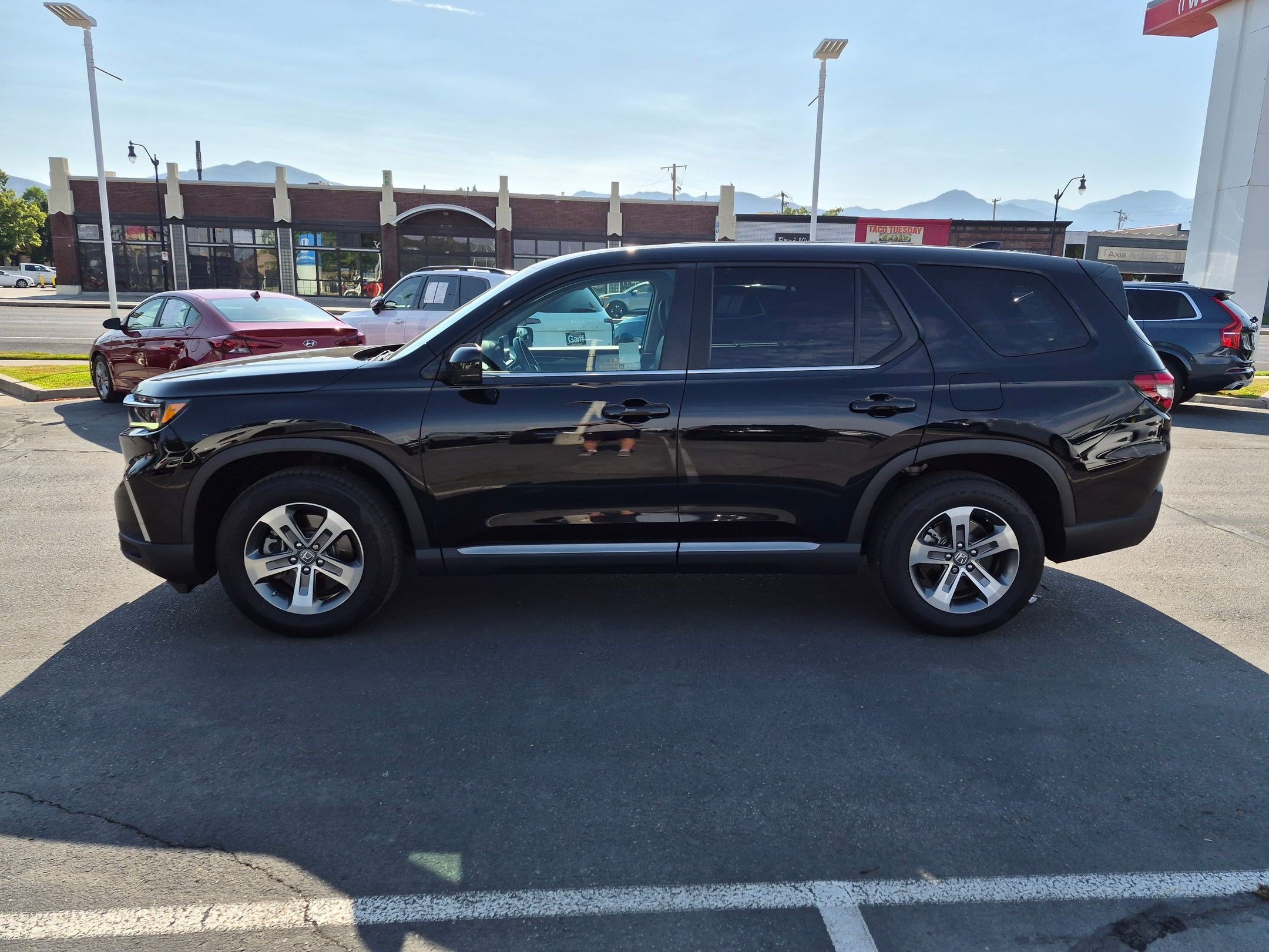 Used 2024 Honda Pilot EX-L image 9