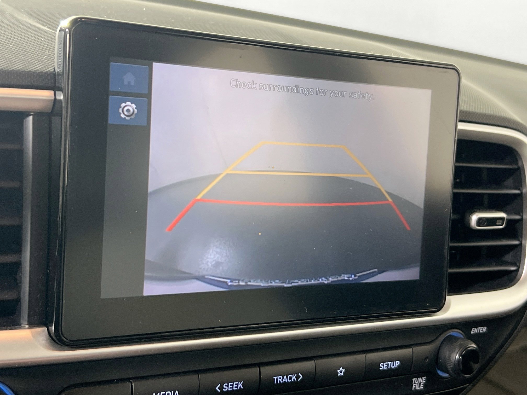 Used 2023 Hyundai Venue SEL image 13