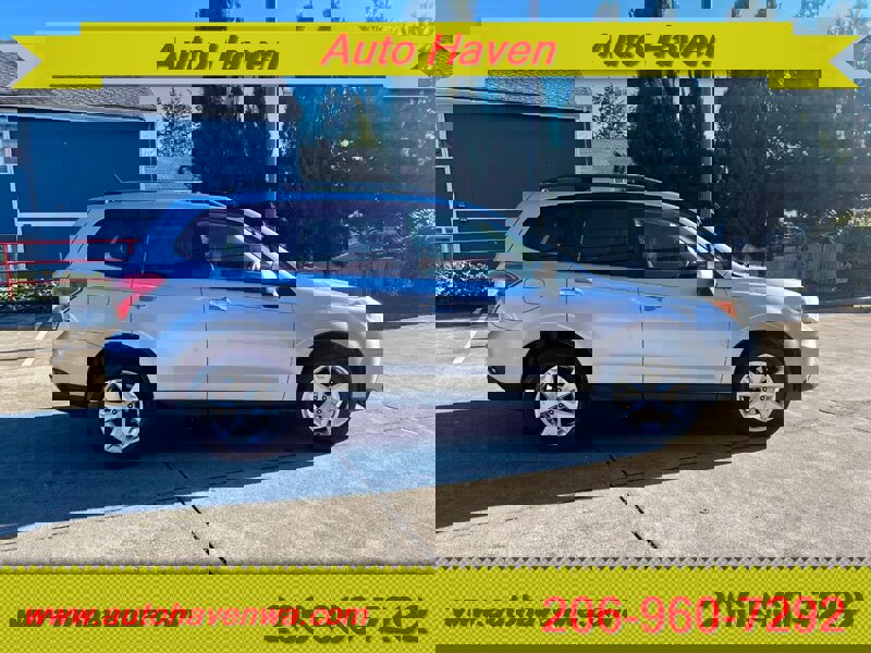 Used 2015 Subaru Forester 2.5i Premium w/ All-Weather Package image 3