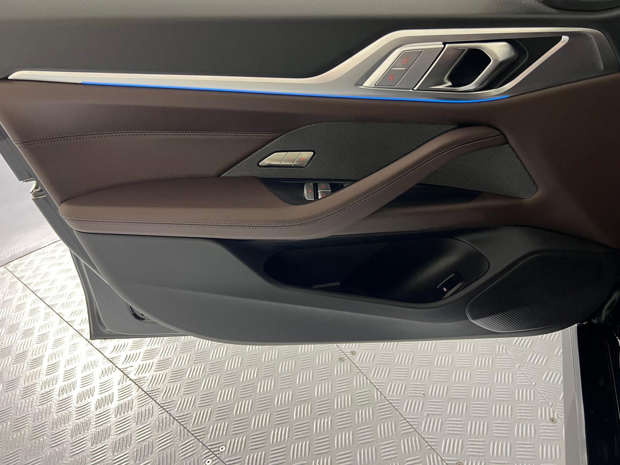 Used 2025 BMW i4 eDrive40 w/ M Sport Package image 20