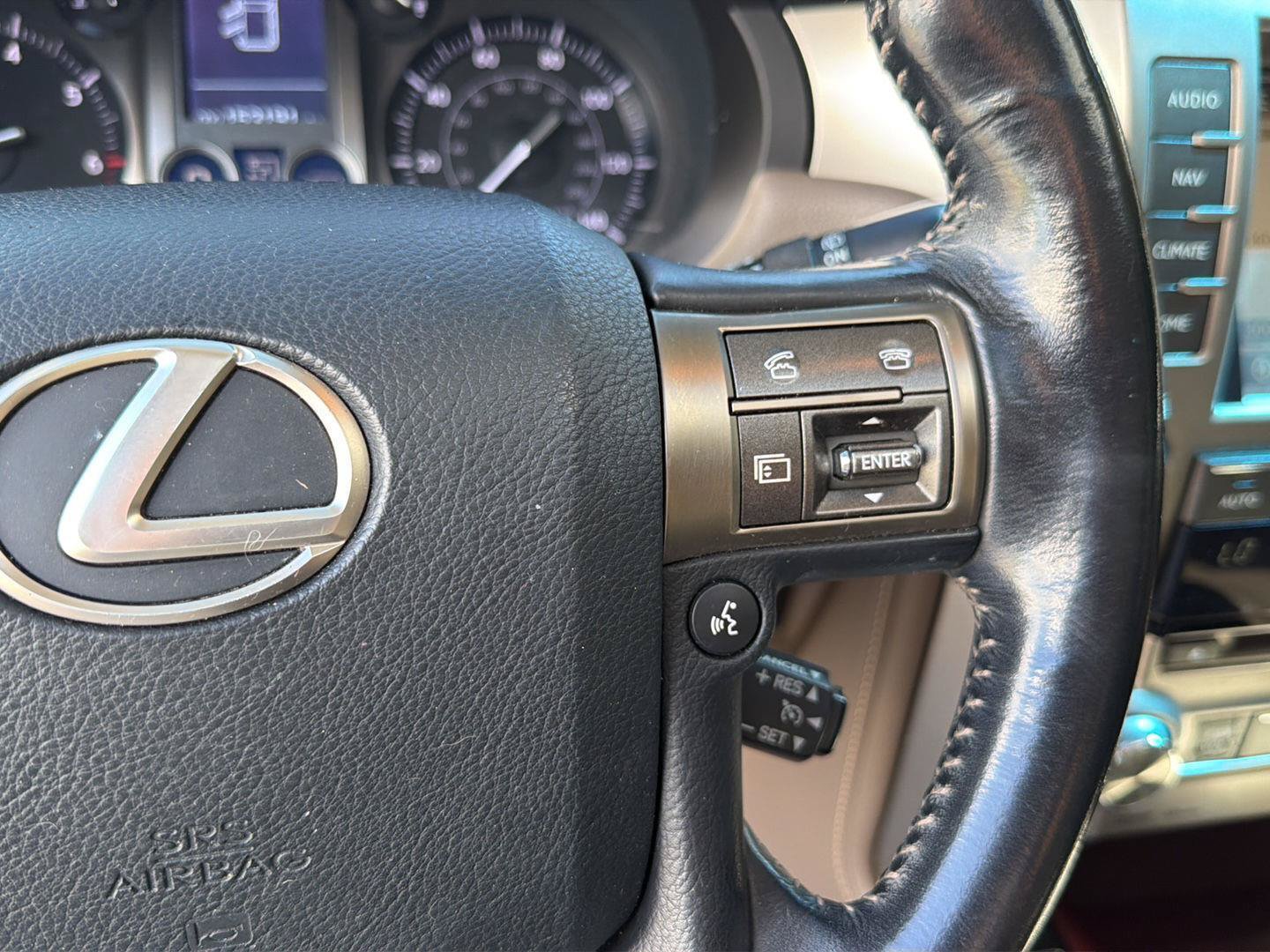 Used 2015 Lexus GX 460 w/ Premium Package AWD/4WD image 22