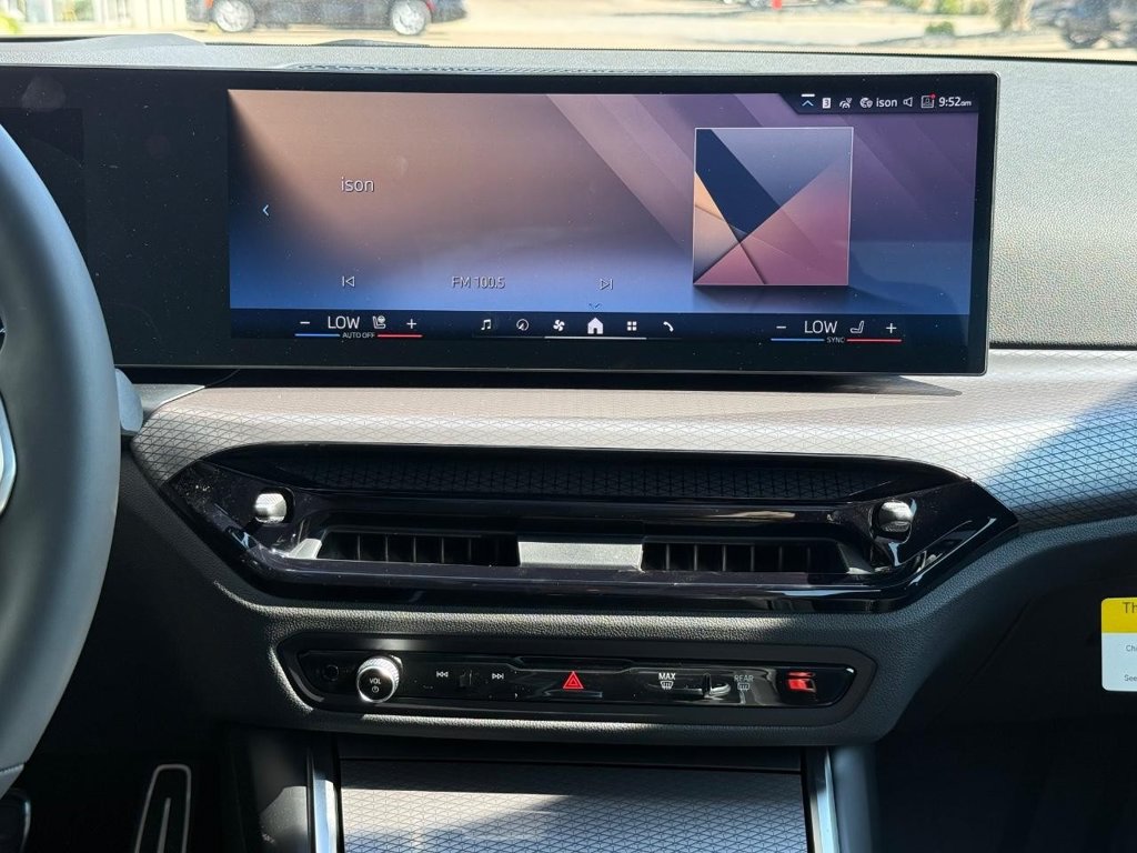 New 2026 BMW 330i xDrive Sedan w/ M Sport Package AWD/4WD image 7