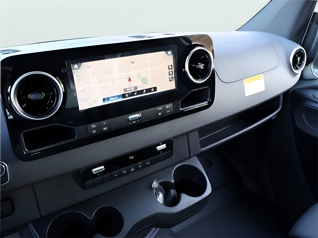 Used 2024 Mercedes-Benz Sprinter 3500 image 29