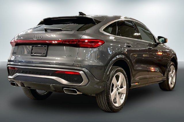 Used 2025 Audi Q5 Premium Plus w/ Premium Plus AWD/4WD image 13