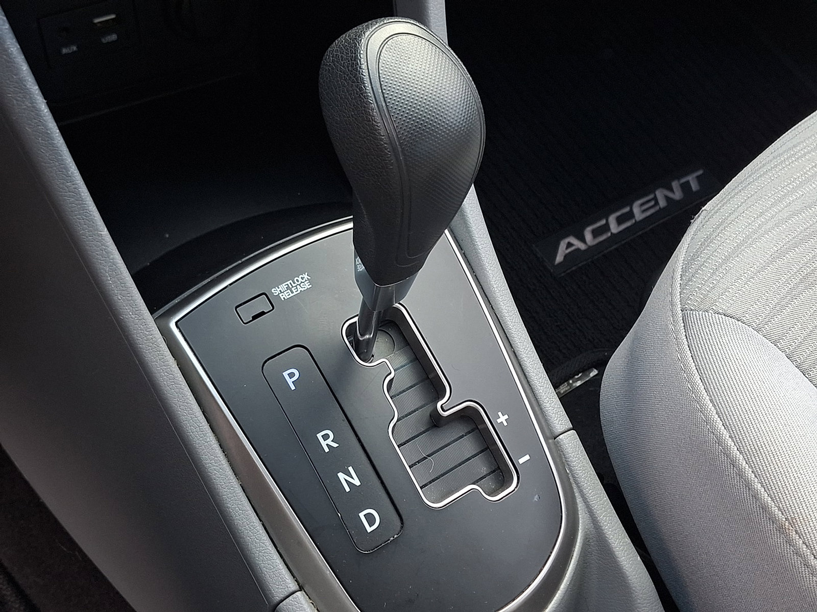 Used 2015 Hyundai Accent GLS w/ Option Group 02 image 16