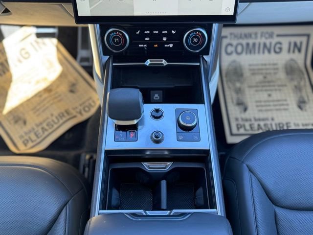 Used 2022 Land Rover Range Rover Long Wheelbase SE image 27