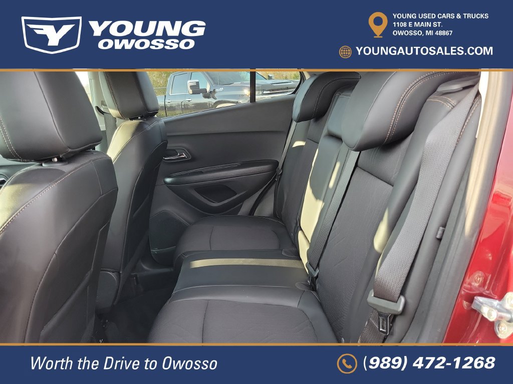 Used 2022 Chevrolet Trax LT w/ LT Convenience Package AWD/4WD image 29