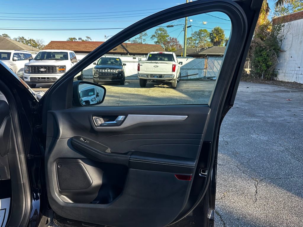 Used 2021 Ford Escape SEL w/ Technology Package image 27