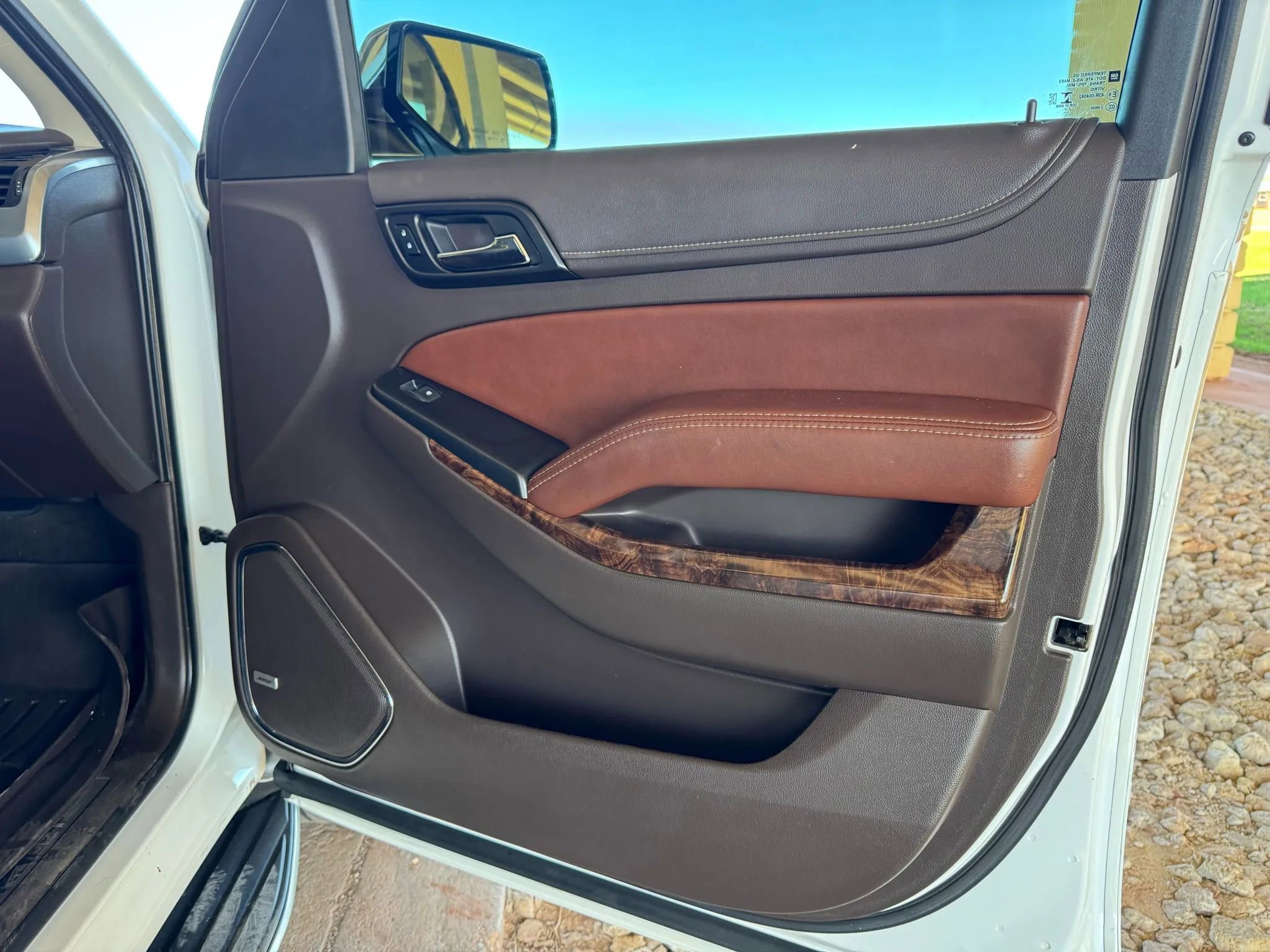 Used 2018 Chevrolet Suburban Premier image 31