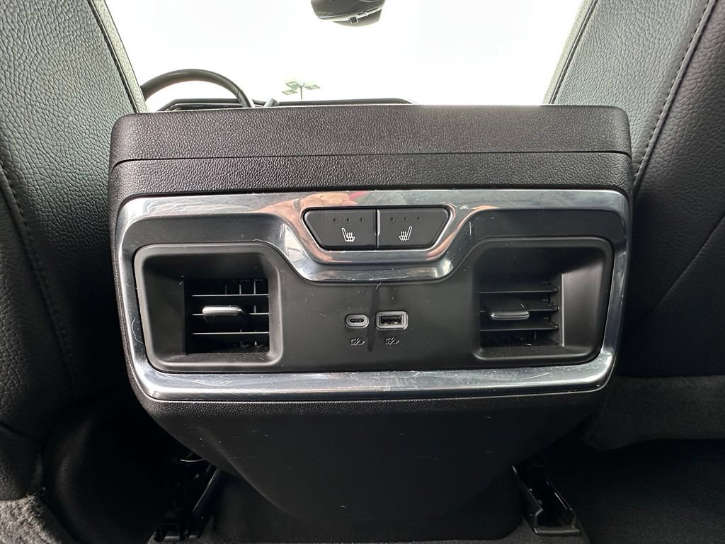 Used 2024 GMC Sierra 2500 Denali w/ Denali Reserve Package AWD/4WD image 29