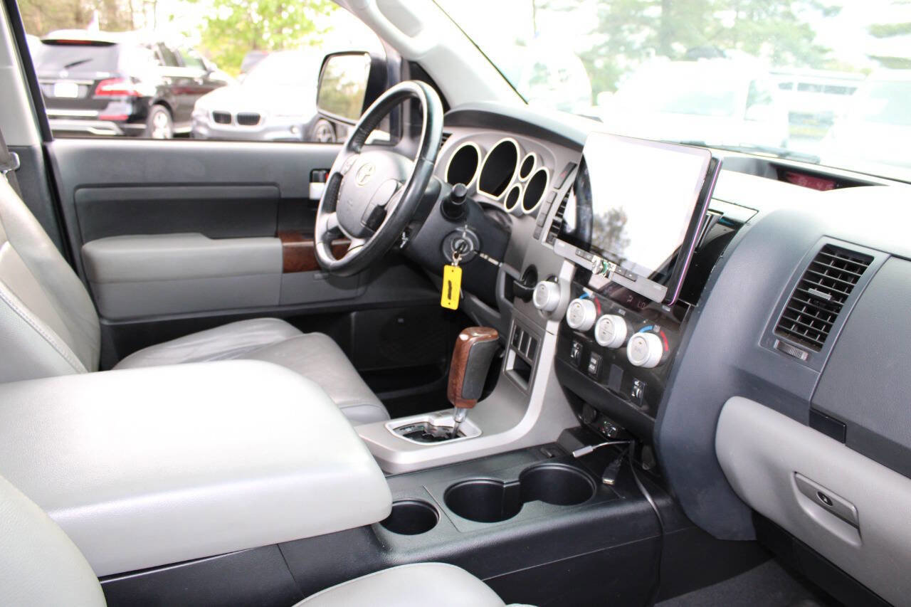 Used 2013 Toyota Tundra Limited w/ Memory Pkg RWD image 12