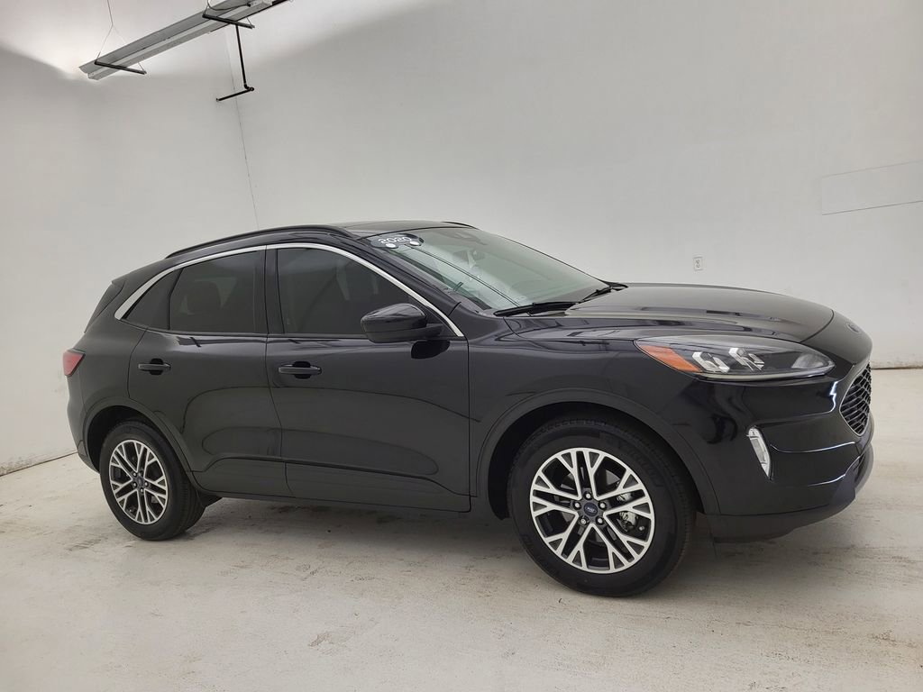 Used 2020 Ford Escape SEL image 1