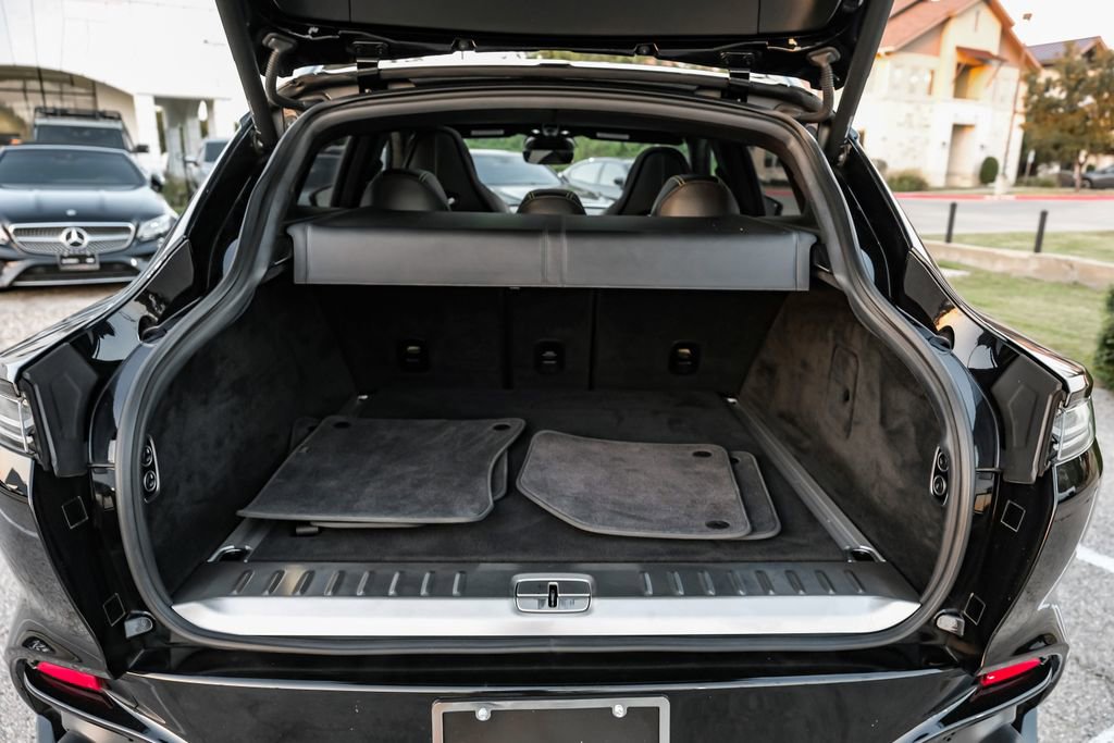 Used 2021 Aston Martin DBX image 55